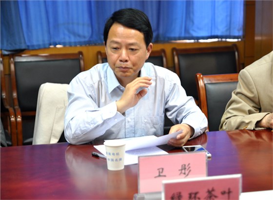 縣市場監(jiān)管局黨組書記、局長衛(wèi)彤講話